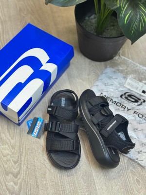  Ske_chers go recover adjustable strap sports sandal