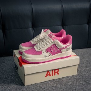 WMNS Nik e Air Force 1 07 X Hello Kitty Sneakers