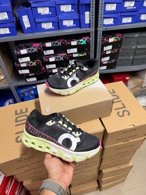 On Running Cloudmonster Hyper Black Lima 