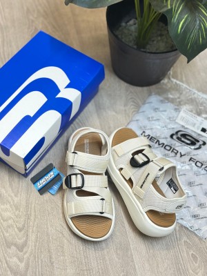  Ske_chers go recover adjustable strap sports sandal