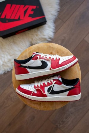 Ni_ke air jordan 1 low chicago 2025