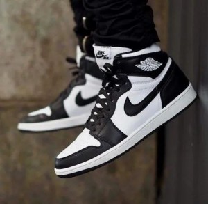 Air Jordan Retro 1 Black White For Women s