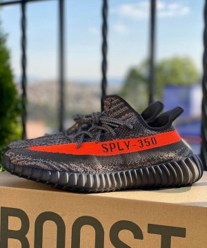 A_didas Yeezy 350 V2 CARBON BELUGA