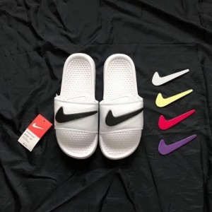 NIKE BENASSI SWOOSH PACK SLIDE
