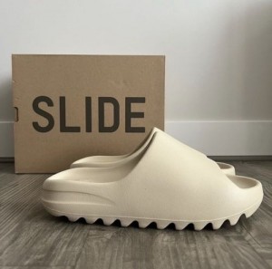 Adida.s Yeezy Slide Bone UA
