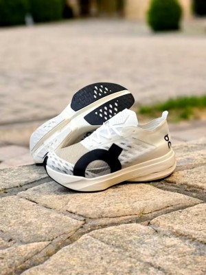 On Cloud Boom Strike Limelight White