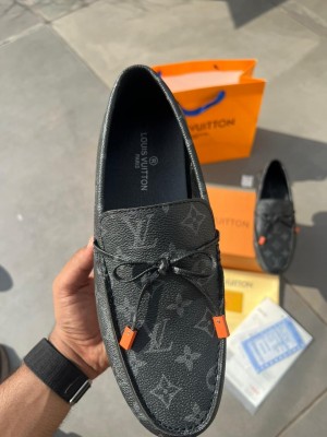 Louis Vui_ton premium leather loafers 
