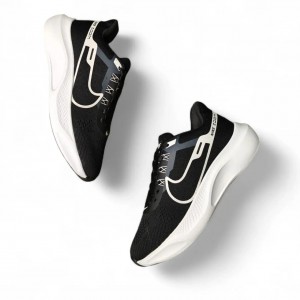 SPORT SHOES