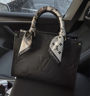   Louis Vuitton bag