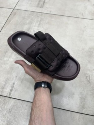 Nik.e Asuna 3 Slides Burgundy