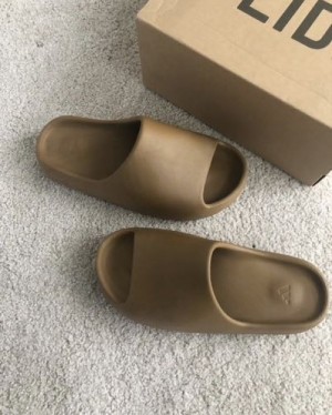 Adida.s Yeezy slide ochre ua