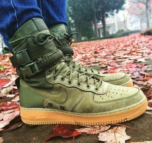 nike special field air force 1 green
